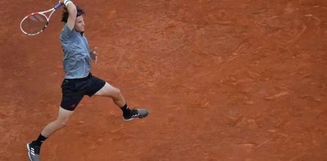 张奔斗：终于回来了，蒂姆仍旧是一条好汉