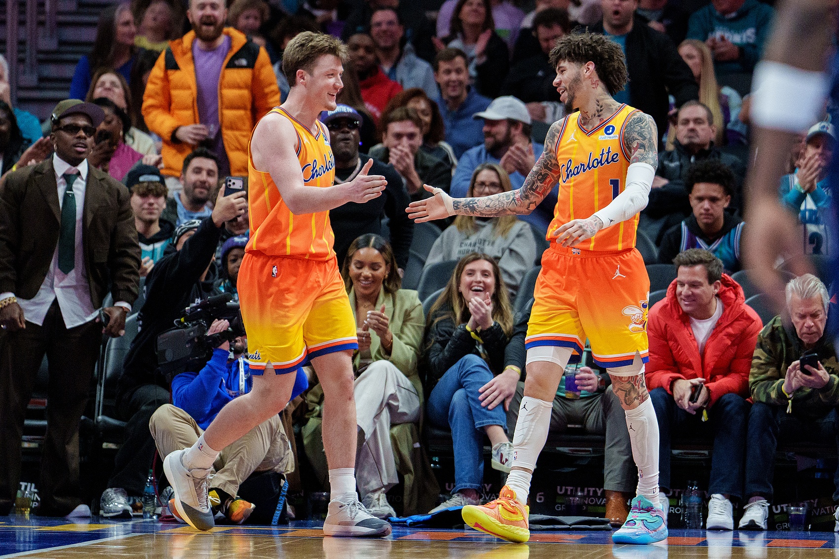 体育赛事资讯-NBA彩经：雷霆轻取魔术 骑士险胜雄鹿 森林狼射落太阳 马刺胜国王